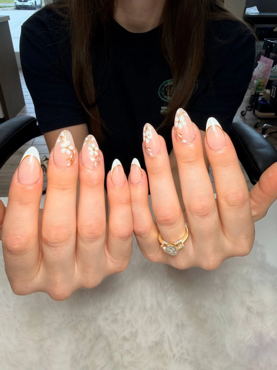 Neutral French manicure